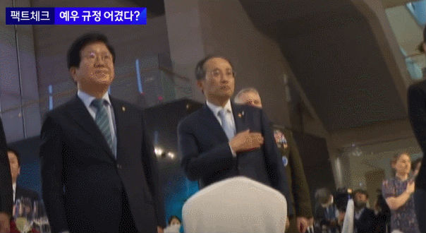 韩国人被这幕破大防了:美国人看了会笑死吧…