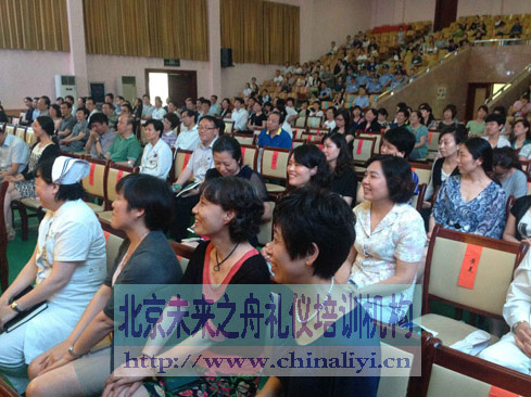 未来之舟医护礼仪培训现场
