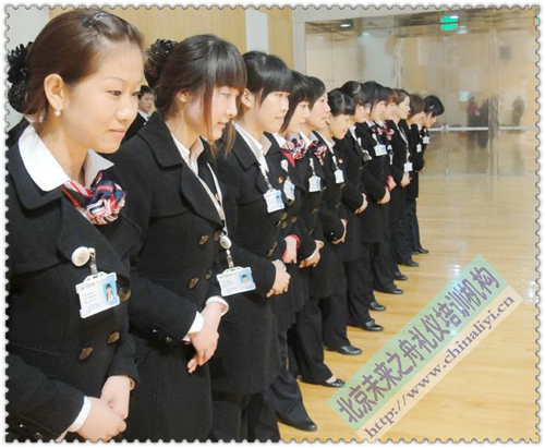 未来之舟会议服务礼仪培训现场