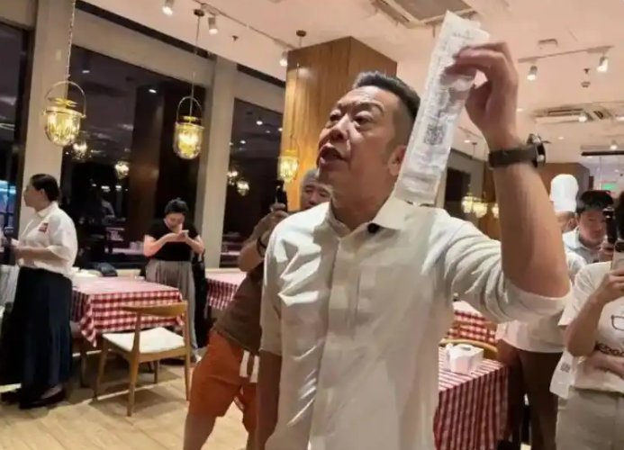 图片来自澎湃新闻