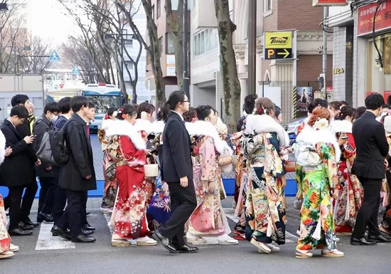 日本的成人式